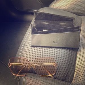 Dior Colorquake1 sunglasses with pink tint lense